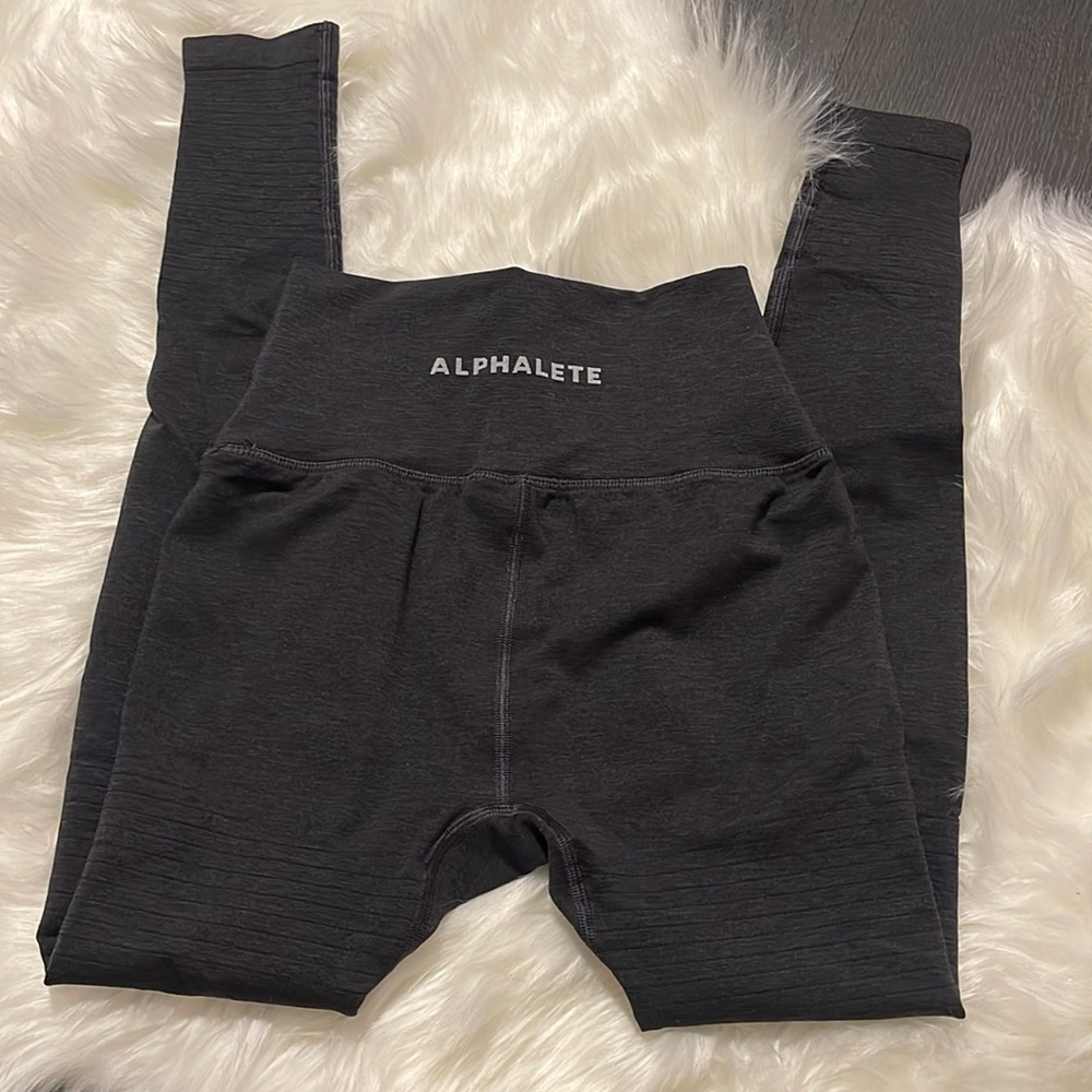 Alphalete Leggings - SIZE: S